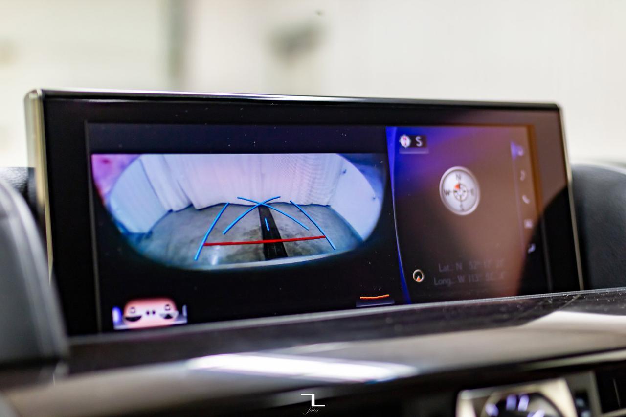 2017 Lexus LX 570 AWD Executive Leather Roof Nav BCam TV Red Deer AB