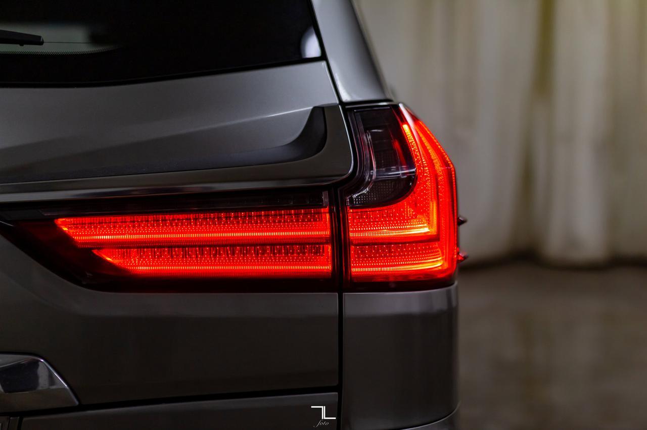 2017 Lexus LX 570 AWD Executive Leather Roof Nav BCam TV Red Deer AB