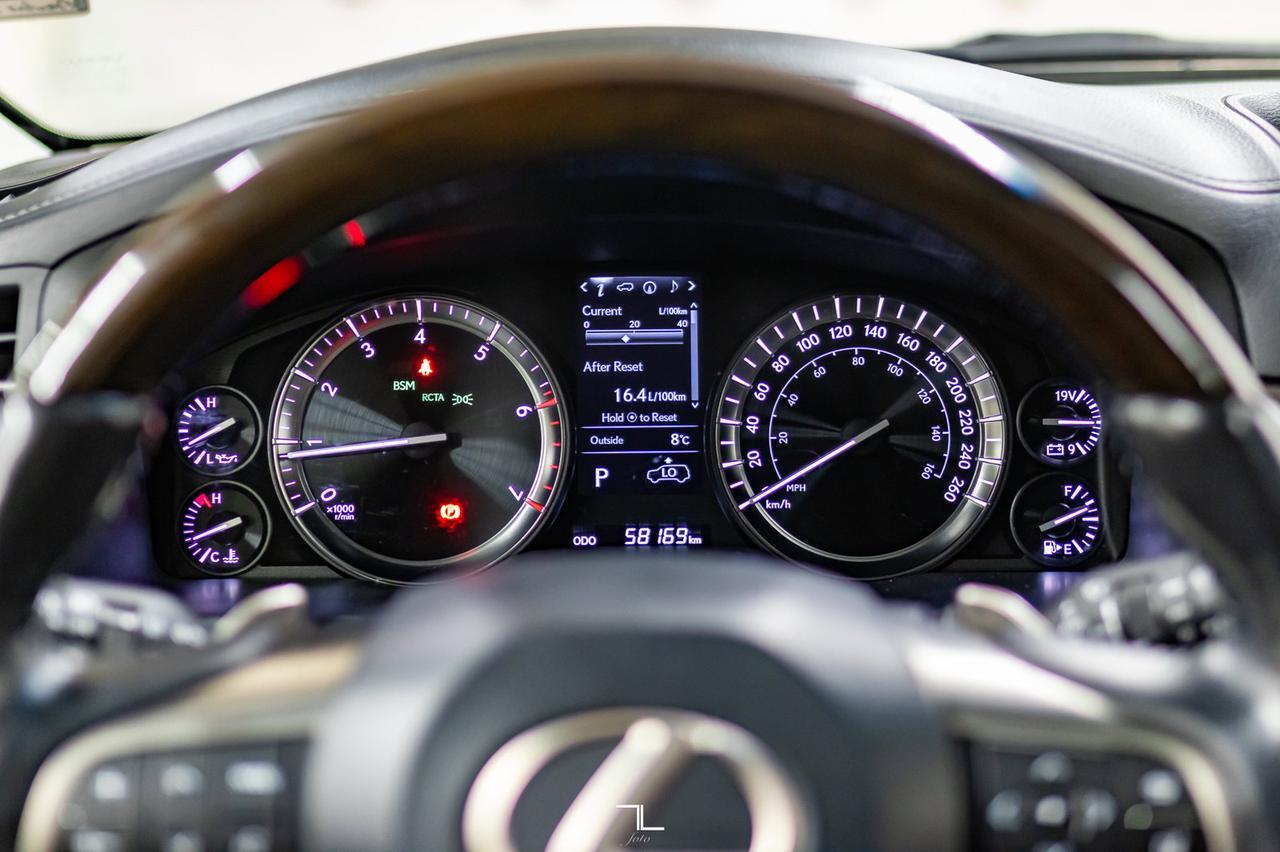 2017 Lexus LX 570 AWD Executive Leather Roof Nav BCam TV Red Deer AB