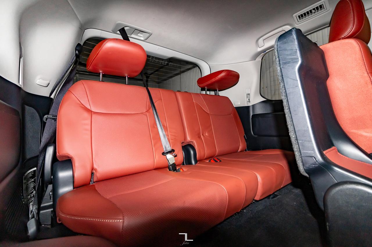 2017 Lexus LX 570 AWD Executive Leather Roof Nav BCam TV Red Deer AB