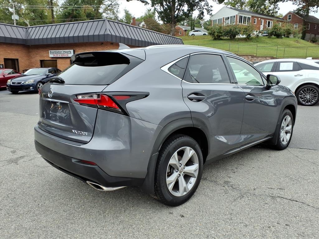 2017 Lexus NX 200t .