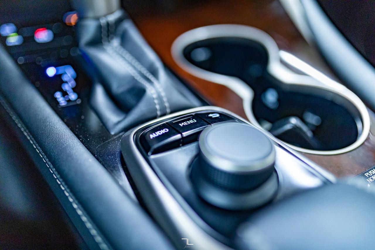 2017 Lexus RX350 AWD Luxury Leather Roof BCam Red Deer AB