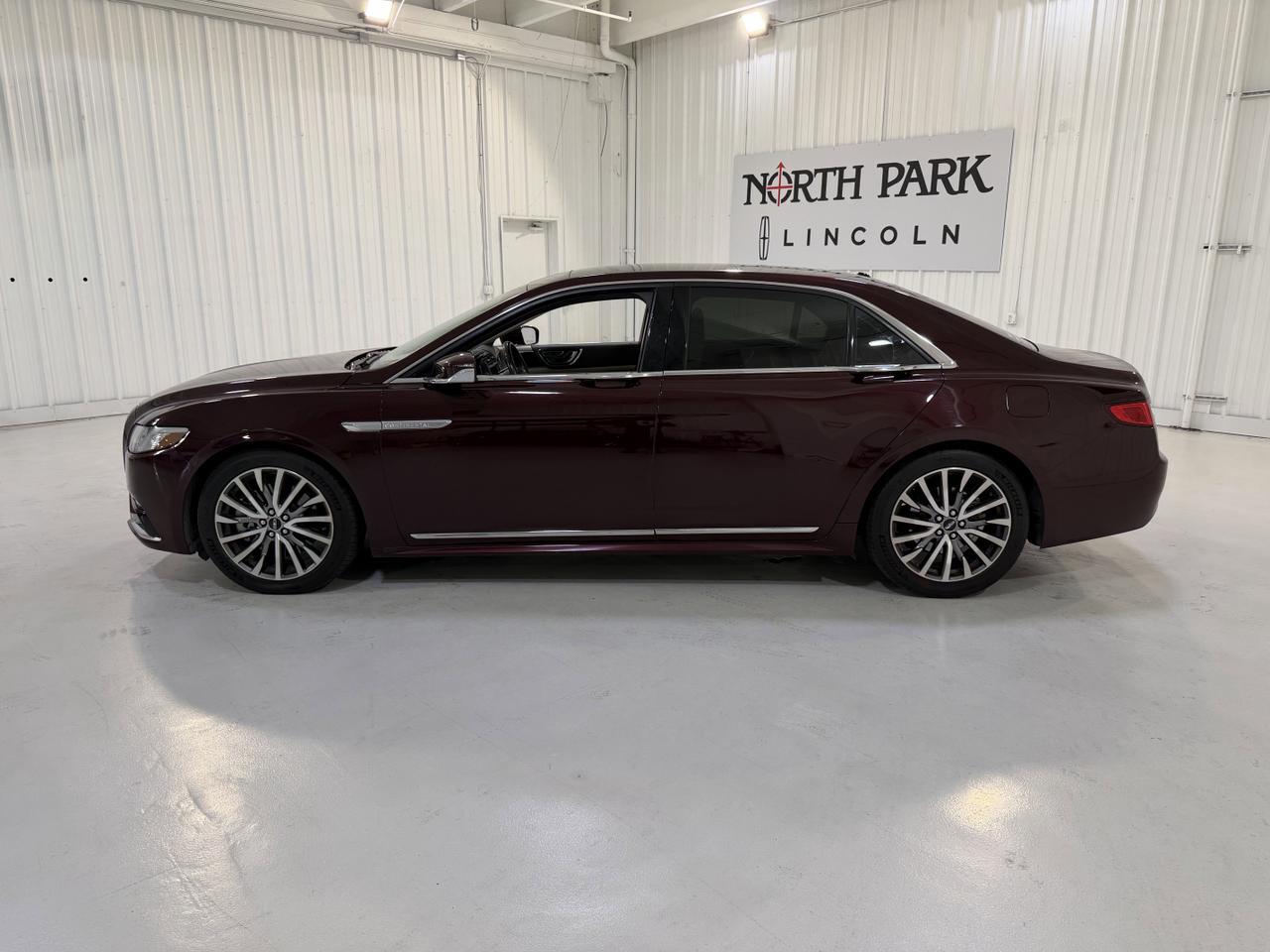 2017 Lincoln Continental Select