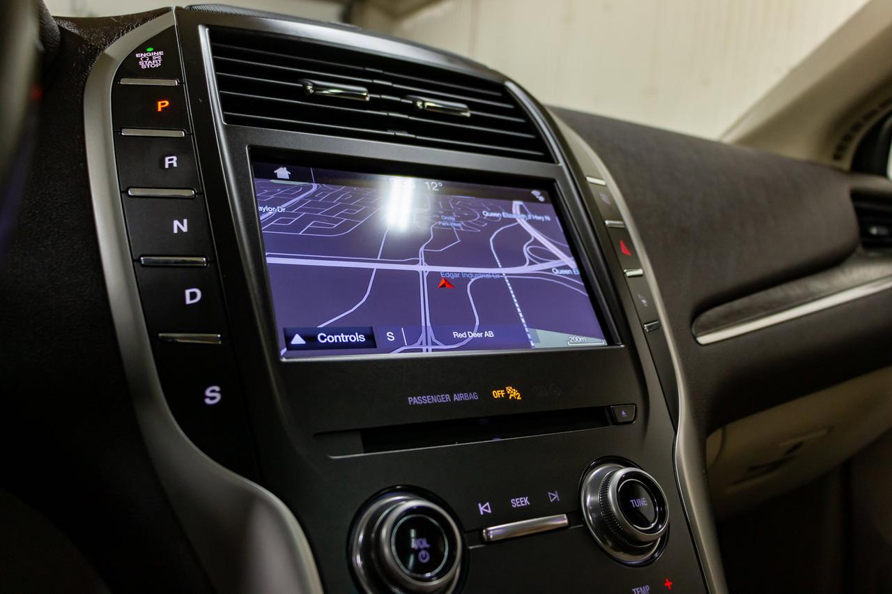 2017 Lincoln MKC AWD Reserve Leather Roof Nav BCam Red Deer AB