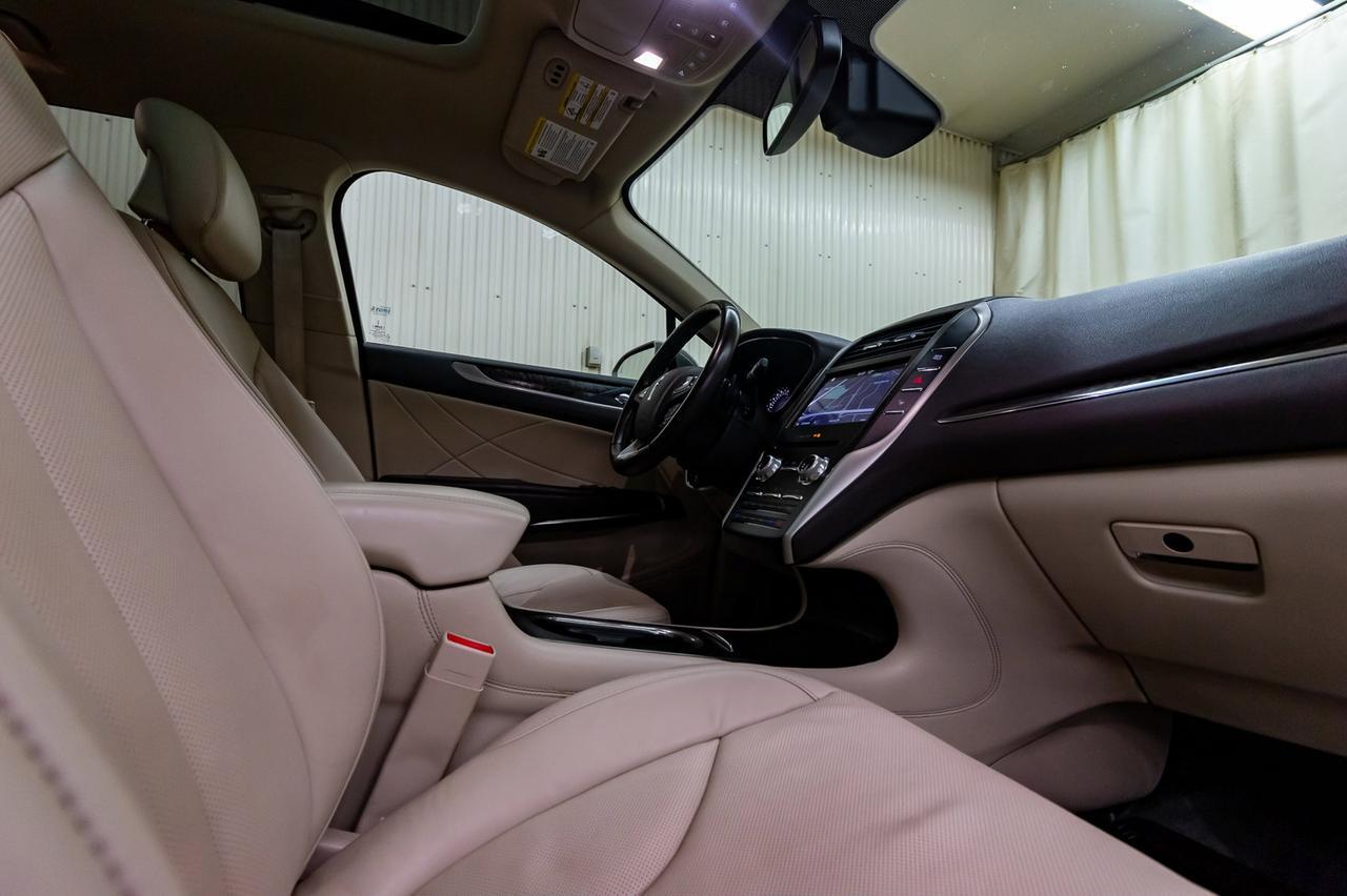 2017 Lincoln MKC AWD Reserve Leather Roof Nav BCam Red Deer AB