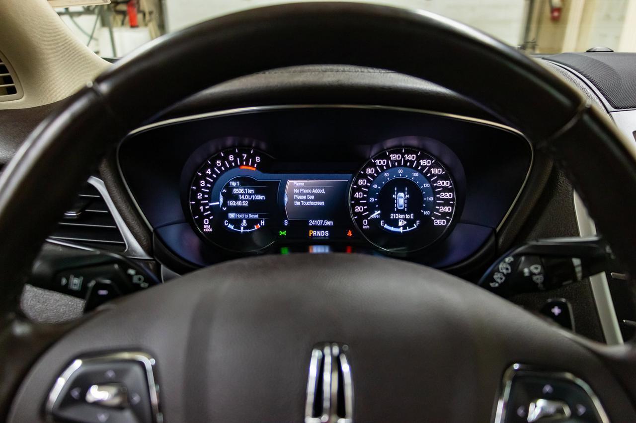 2017 Lincoln MKC AWD Reserve Leather Roof Nav BCam Red Deer AB