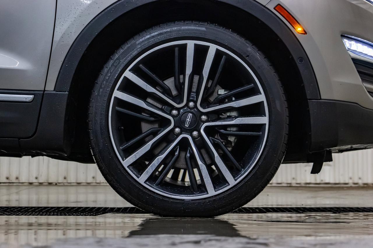 2017 Lincoln MKC AWD Reserve Leather Roof Nav BCam Red Deer AB