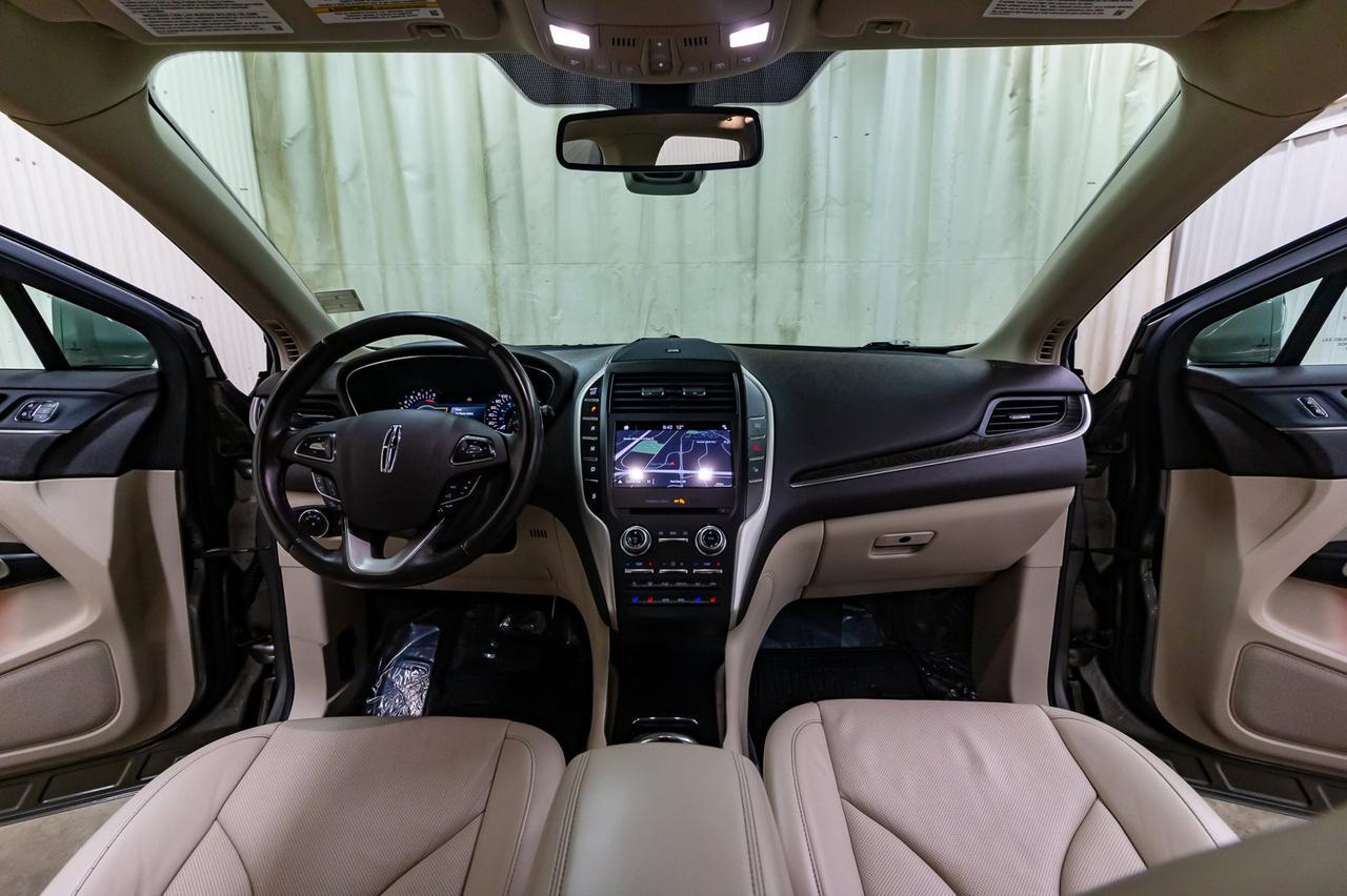 2017 Lincoln MKC AWD Reserve Leather Roof Nav BCam Red Deer AB