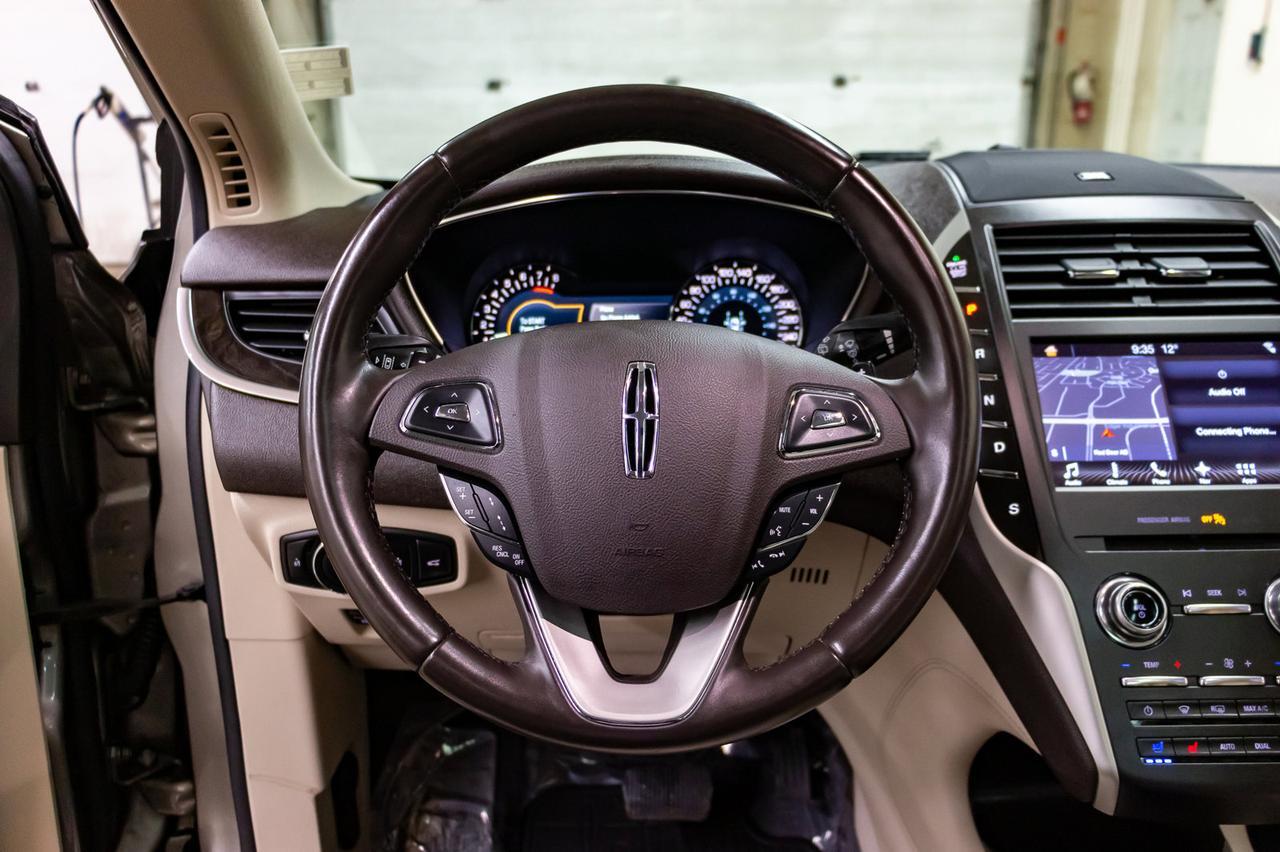 2017 Lincoln MKC AWD Reserve Leather Roof Nav BCam Red Deer AB