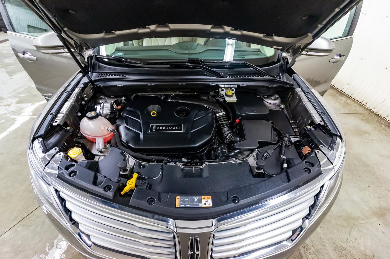 2017 Lincoln MKC AWD Reserve Leather Roof Nav BCam Red Deer AB