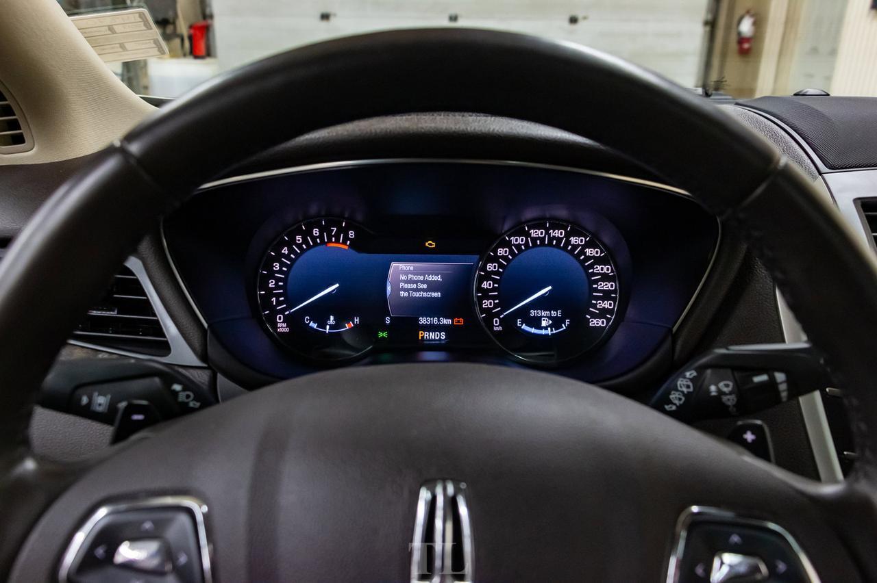 2017 Lincoln MKC AWD Reserve Leather Roof Nav BCam Red Deer AB