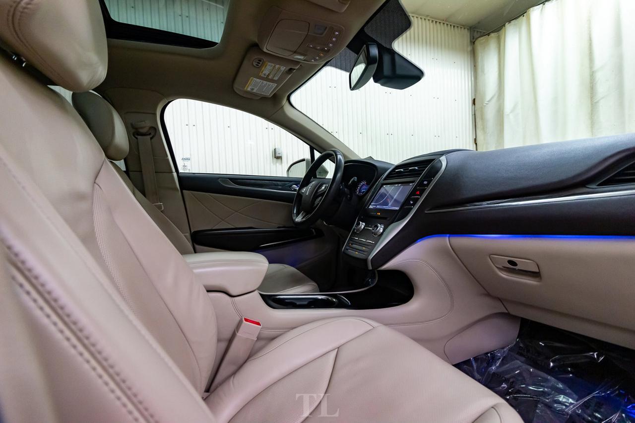 2017 Lincoln MKC AWD Reserve Leather Roof Nav BCam Red Deer AB