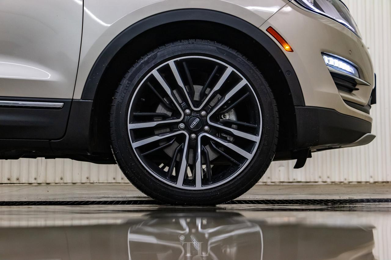 2017 Lincoln MKC AWD Reserve Leather Roof Nav BCam Red Deer AB