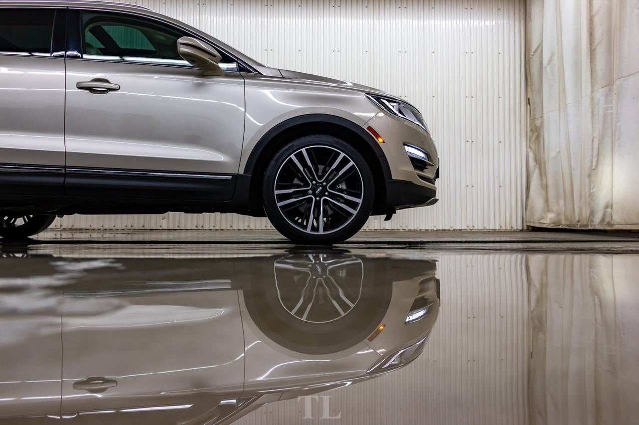 2017 Lincoln MKC AWD Reserve Leather Roof Nav BCam Red Deer AB