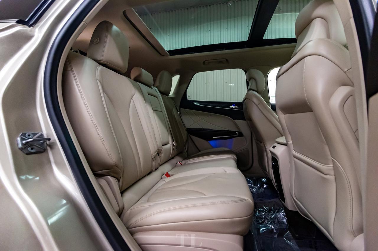 2017 Lincoln MKC AWD Reserve Leather Roof Nav BCam Red Deer AB