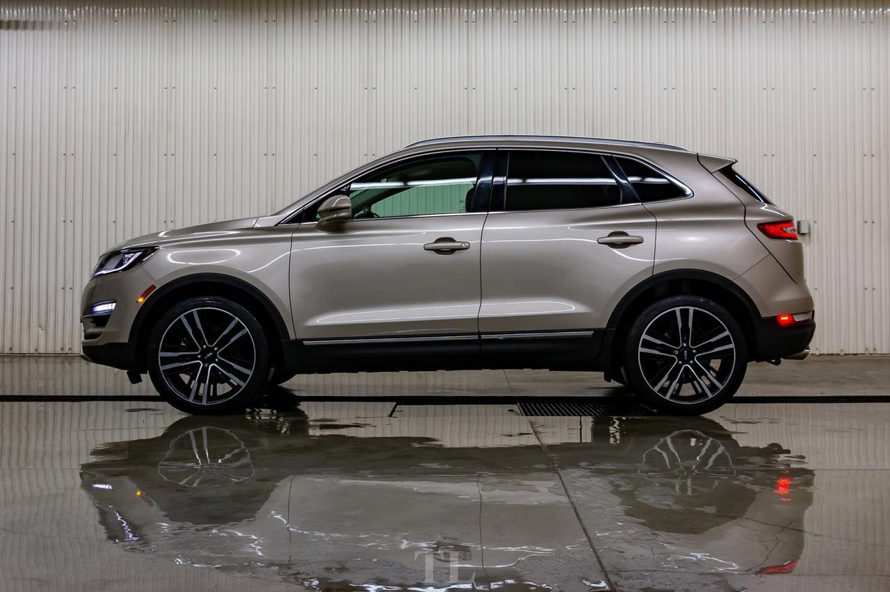 2017 Lincoln MKC AWD Reserve Leather Roof Nav BCam Red Deer AB