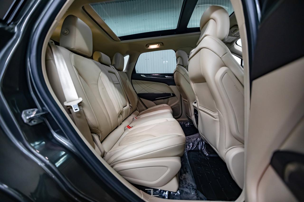 2017 Lincoln MKC AWD Reserve Leather Roof Nav BCam Red Deer AB