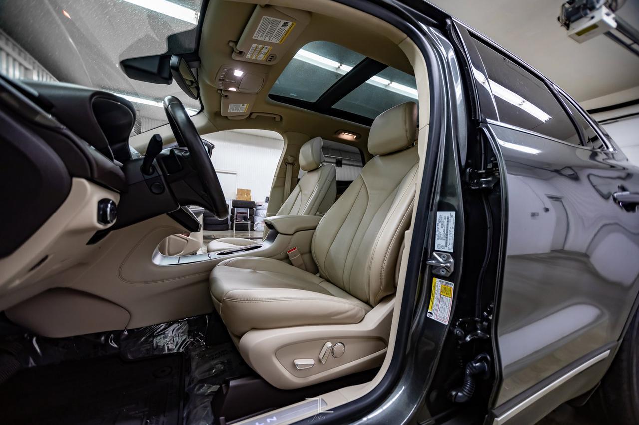 2017 Lincoln MKC AWD Reserve Leather Roof Nav BCam Red Deer AB