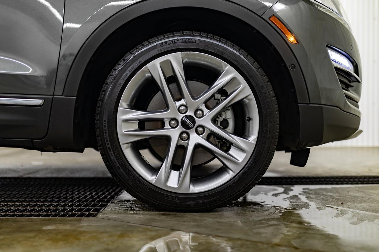 2017 Lincoln MKC AWD Reserve Leather Roof Nav BCam Red Deer AB