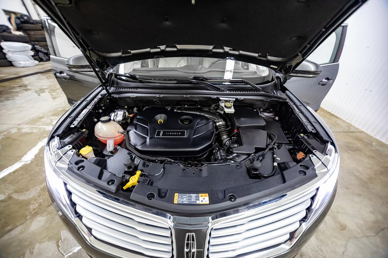 2017 Lincoln MKC AWD Reserve Leather Roof Nav BCam Red Deer AB