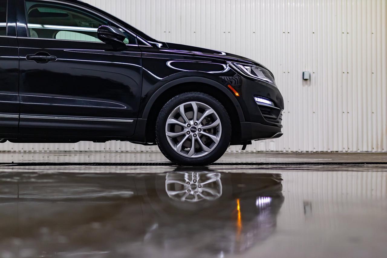 2017 Lincoln MKC AWD  Reserve Leather Roof Nav Red Deer AB