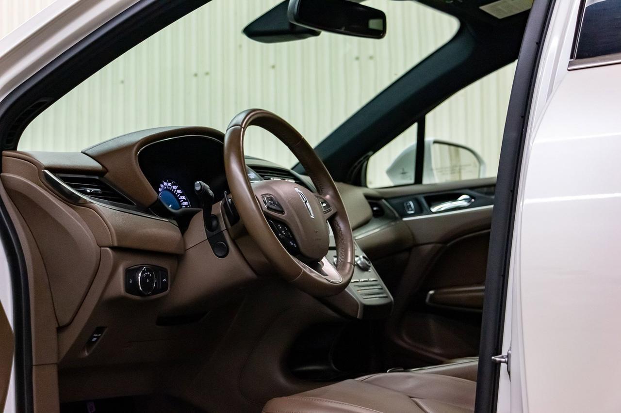 2017 Lincoln MKC AWD Reserve Leather Roof Nav Red Deer AB