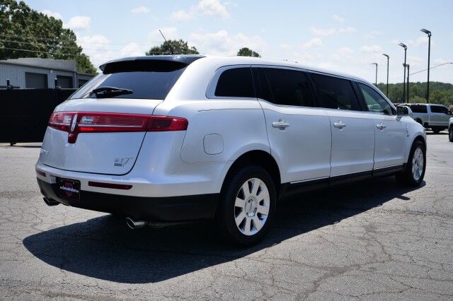 2017 Lincoln MKT AWD / Limo Package / 3.5L V6 / Navigation! High Point NC