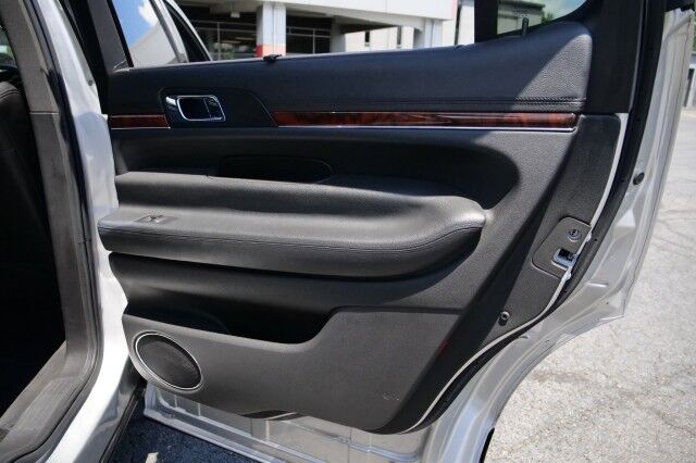 2017 Lincoln MKT AWD / Limo Package / 3.5L V6 / Navigation! High Point NC