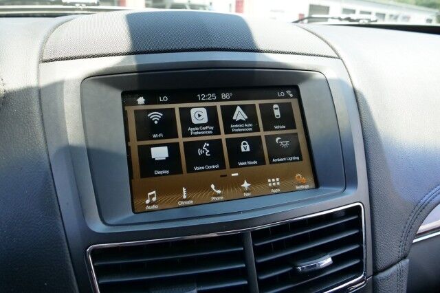 2017 Lincoln MKT AWD / Limo Package / 3.5L V6 / Navigation! High Point NC