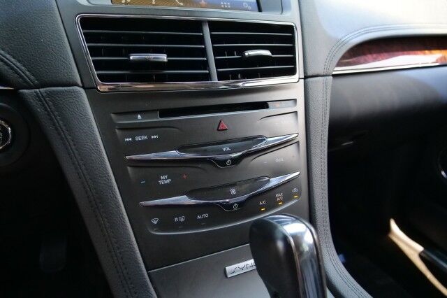 2017 Lincoln MKT AWD / Limo Package / 3.5L V6 / Navigation! High Point NC