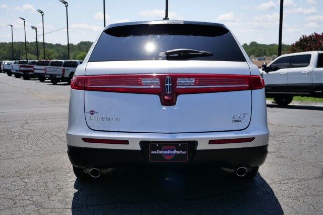 2017 Lincoln MKT AWD / Limo Package / 3.5L V6 / Navigation! High Point NC