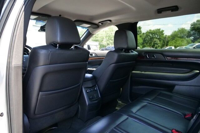 2017 Lincoln MKT AWD / Limo Package / 3.5L V6 / Navigation! High Point NC