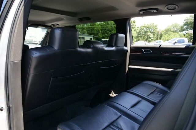 2017 Lincoln MKT AWD / Limo Package / 3.5L V6 / Navigation! High Point NC