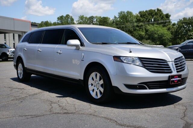 2017 Lincoln MKT AWD / Limo Package / 3.5L V6 / Navigation! High Point NC