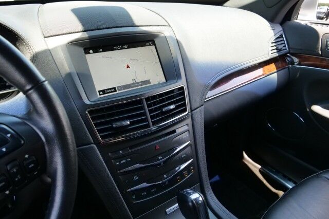2017 Lincoln MKT AWD / Limo Package / 3.5L V6 / Navigation! High Point NC