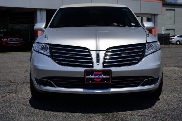 2017 Lincoln MKT AWD / Limo Package / 3.5L V6 / Navigation! High Point NC