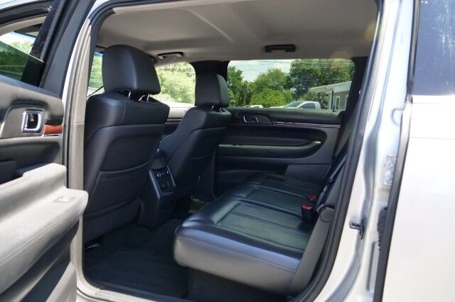 2017 Lincoln MKT AWD / Limo Package / 3.5L V6 / Navigation! High Point NC