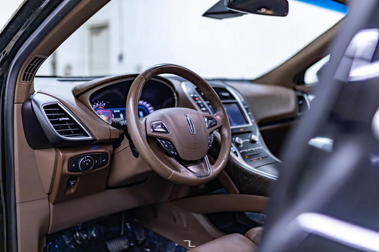 2017 Lincoln MKX AWD Reserve Leather Roof Nav BCam Red Deer AB