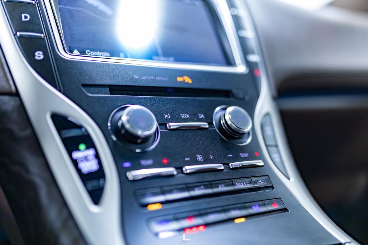 2017 Lincoln MKX AWD Reserve Leather Roof Nav BCam Red Deer AB