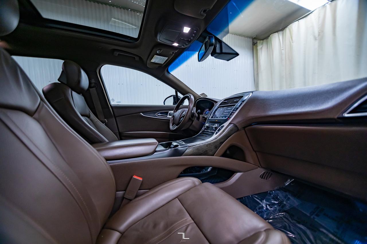 2017 Lincoln MKX AWD Reserve Leather Roof Nav BCam Red Deer AB