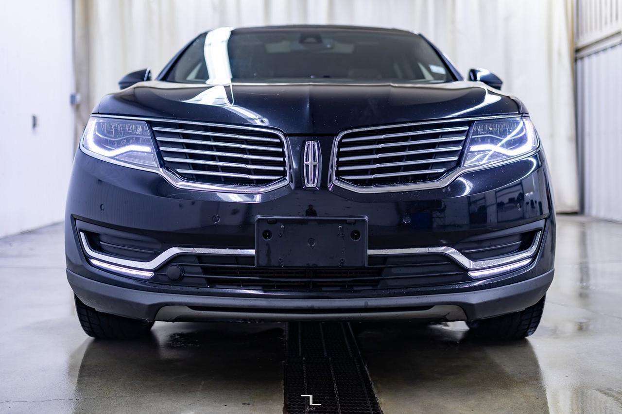 2017 Lincoln MKX AWD Reserve Leather Roof Nav BCam Red Deer AB