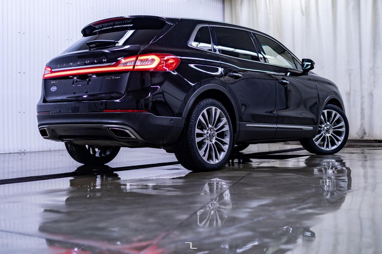2017 Lincoln MKX AWD Reserve Leather Roof Nav BCam Red Deer AB