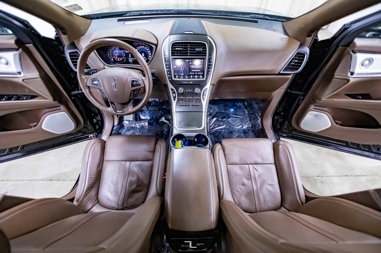 2017 Lincoln MKX AWD Reserve Leather Roof Nav BCam Red Deer AB