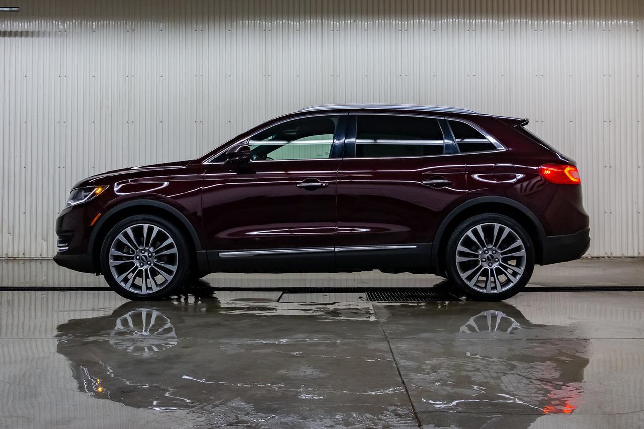 2017 Lincoln MKX AWD Reserve Leather Roof Nav BCam Red Deer AB