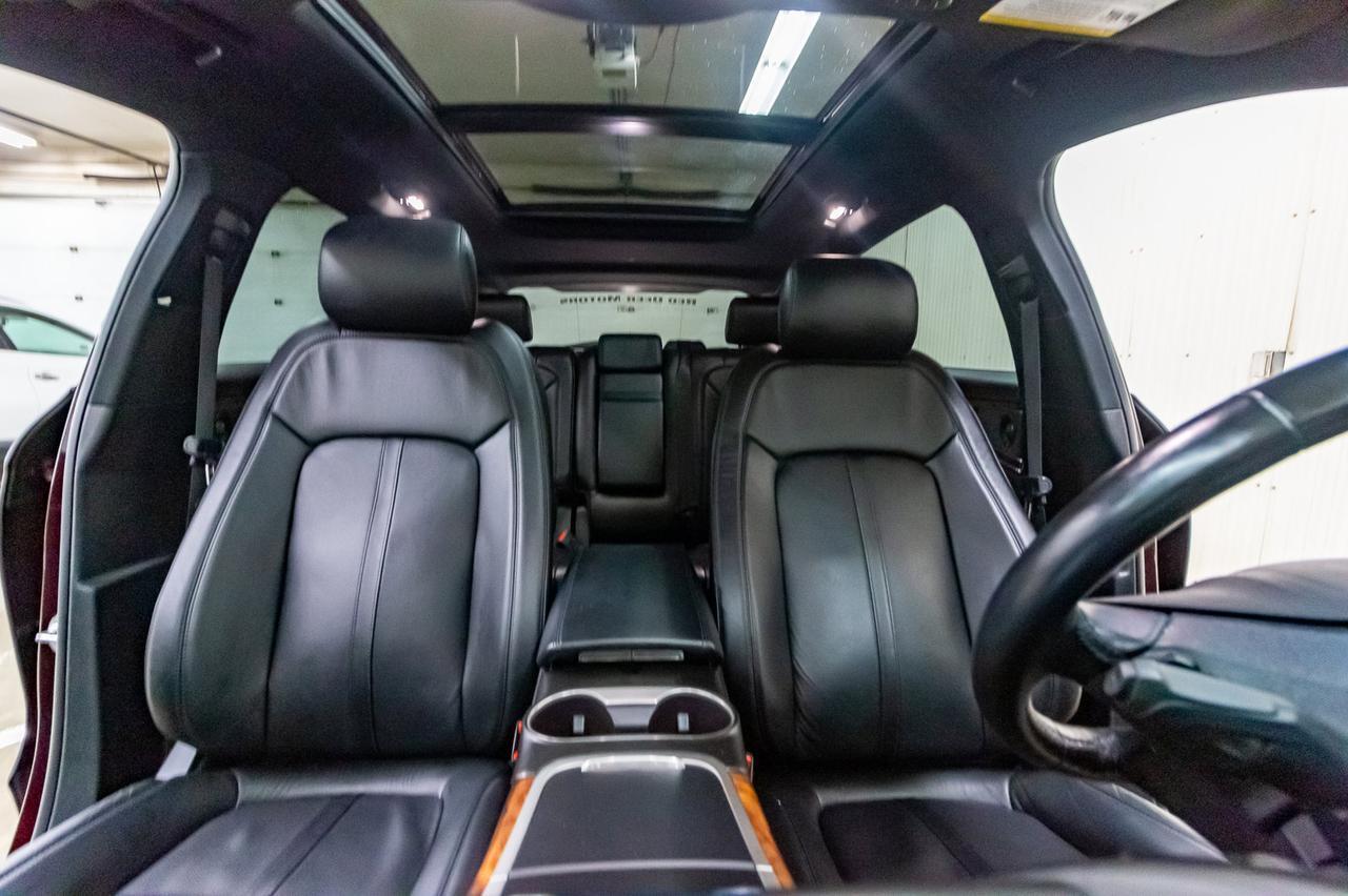 2017 Lincoln MKX AWD Reserve Leather Roof Nav BCam Red Deer AB