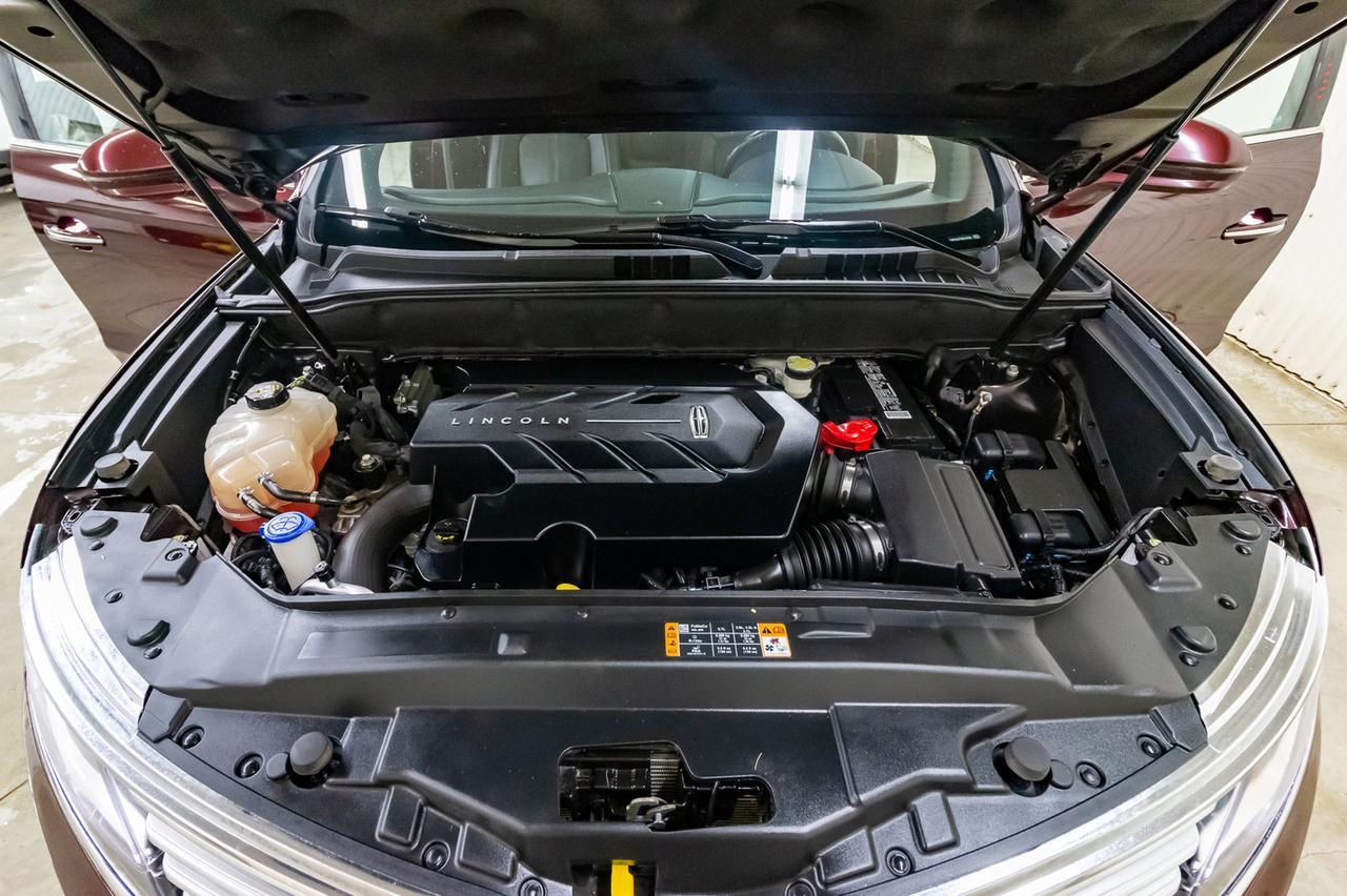 2017 Lincoln MKX AWD Reserve Leather Roof Nav BCam Red Deer AB