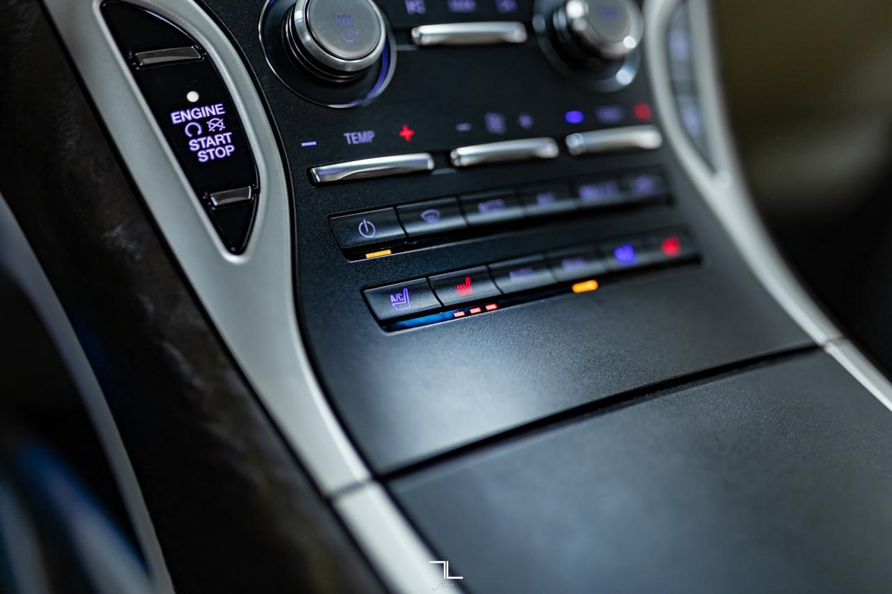 2017 Lincoln MKX AWD Reserve Leather Roof Nav BCam Red Deer AB