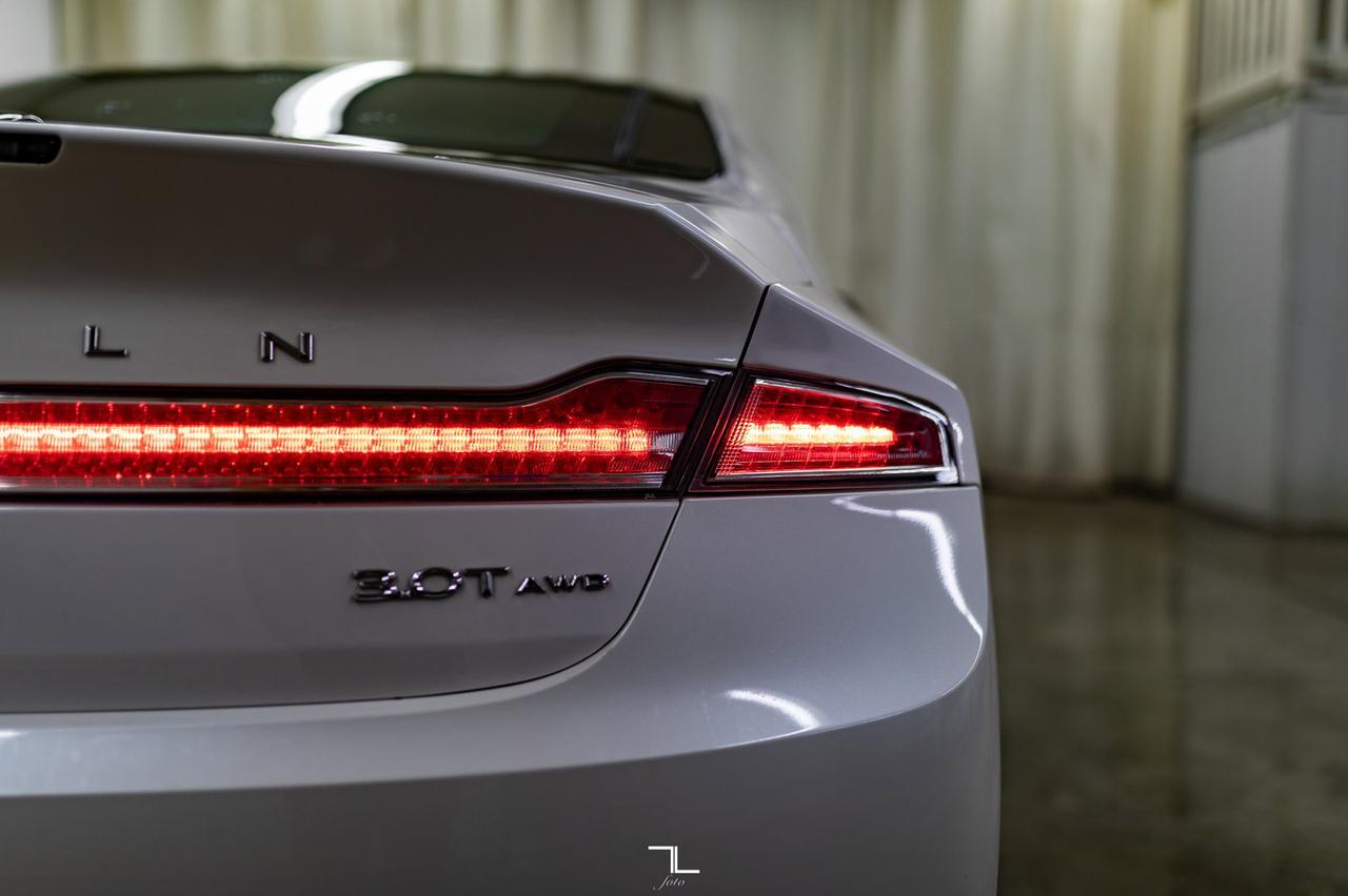 2017 Lincoln MKZ AWD Reserve Leather Roof Nav BCam Red Deer AB