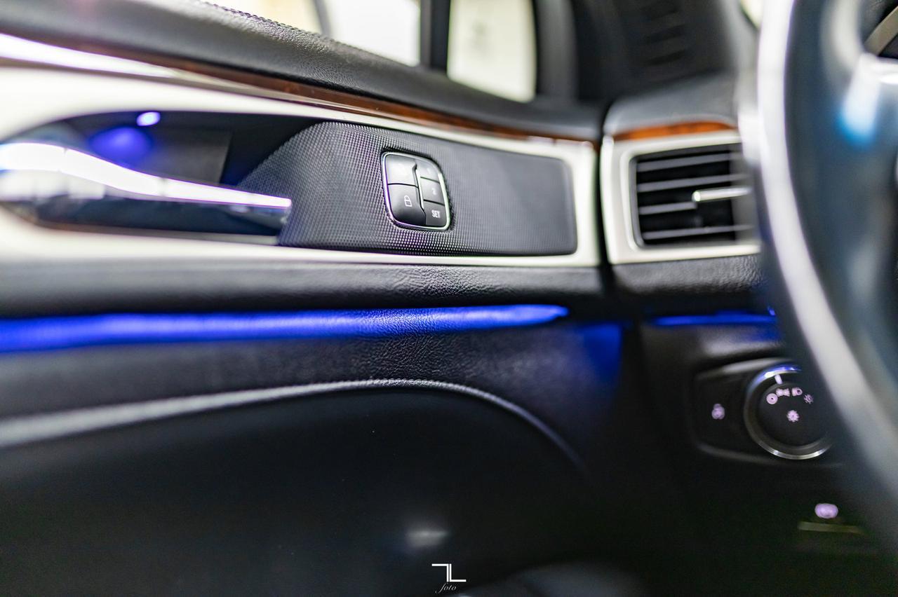 2017 Lincoln MKZ AWD Reserve Leather Roof Nav BCam Red Deer AB