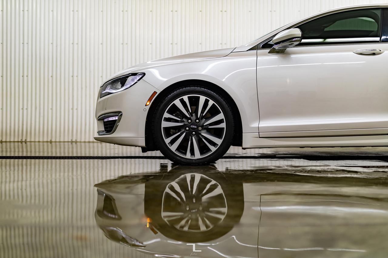 2017 Lincoln MKZ AWD Reserve Leather Roof Nav BCam Red Deer AB